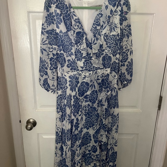 Party dress - Picture 2 of 7